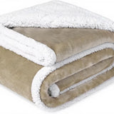 Waterproof Knitted Dog And Cat Fleece Throw Blanket Four Seasons Use Sherpa Fleece Leakproof Protection For Couch Cover