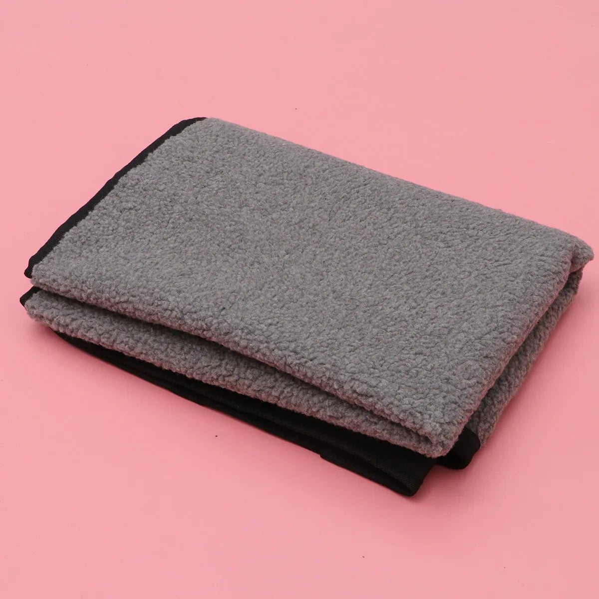 Foldable Pet Travel Blanket for Dogs Cats Outdoor Indoor Use Waterproof Oxford Base Soft Warm Lamb Wool Surface Lightweight